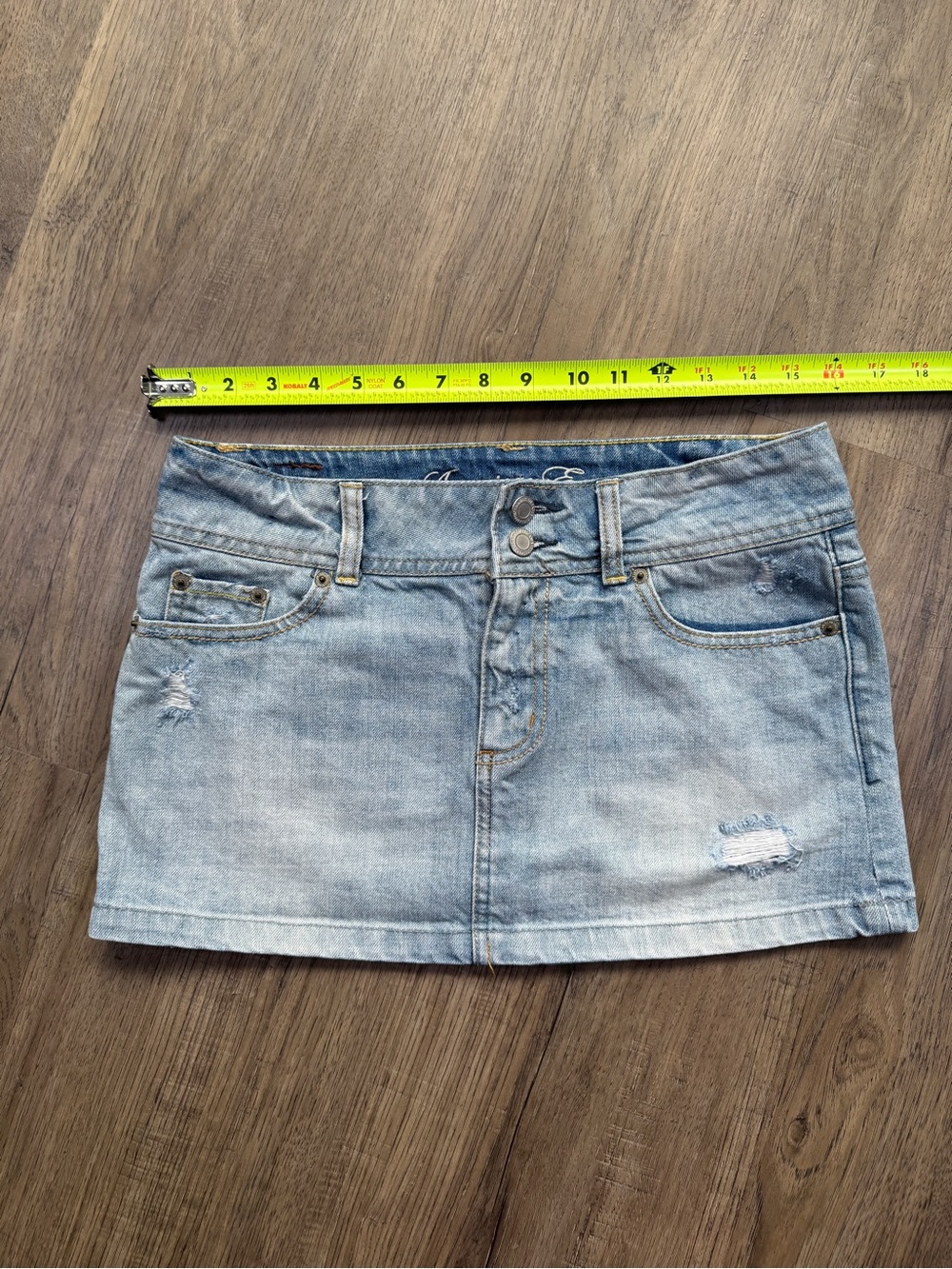 American Eagle Vintage Denim Mini Skirt Sz 2 Distressed Y2K - Picture 2 of 11